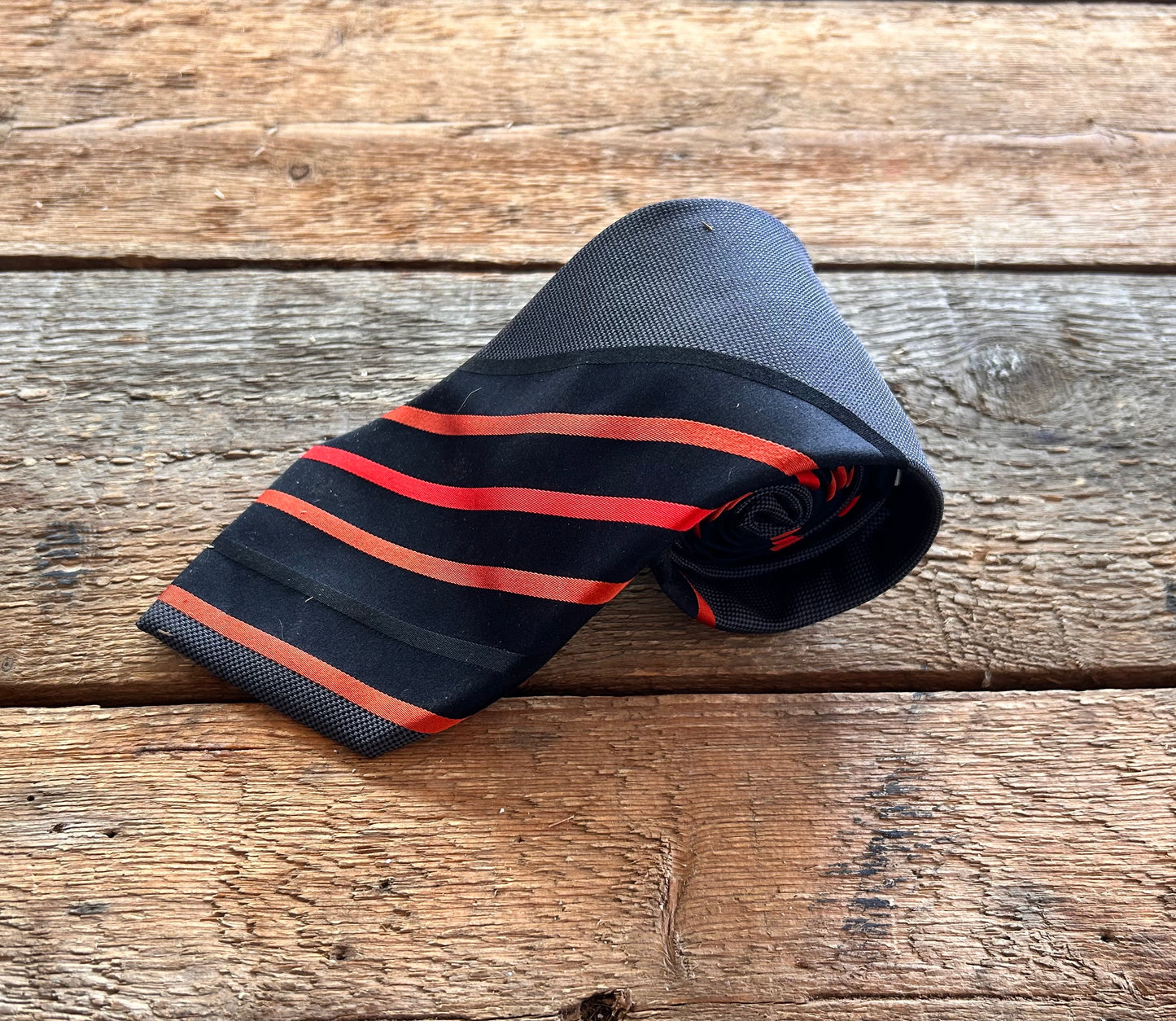 SH Tie STANDARD Black/Orange Stripe (240717)