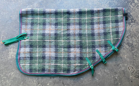 SH Wool Neck Rug FULL Tartan (242502)
