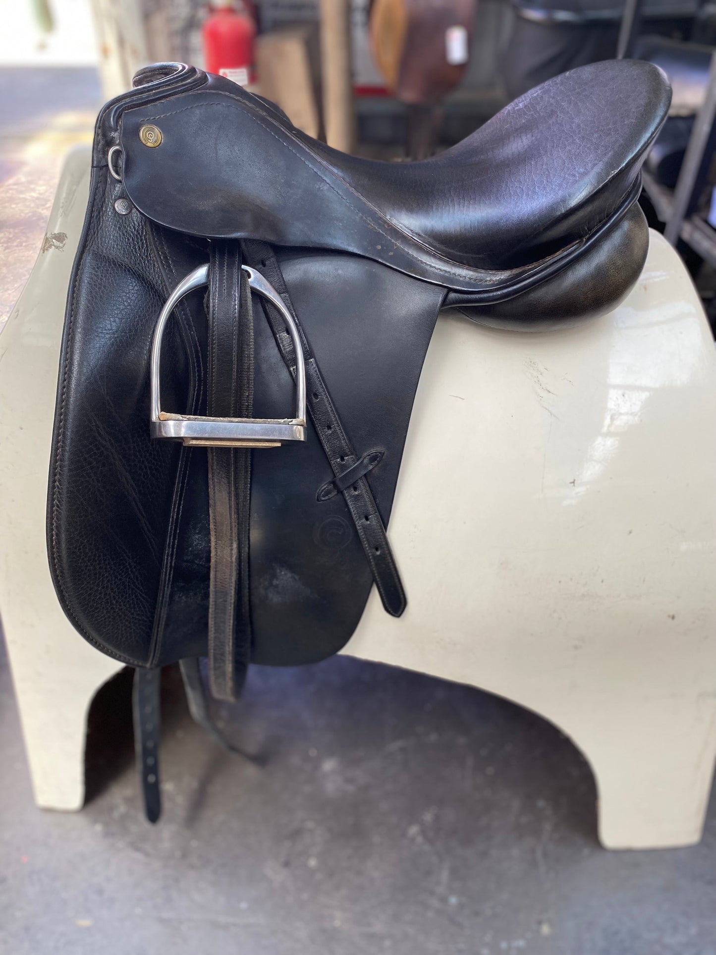 Schumacher Dressage Saddle 17.5" Black (231114)